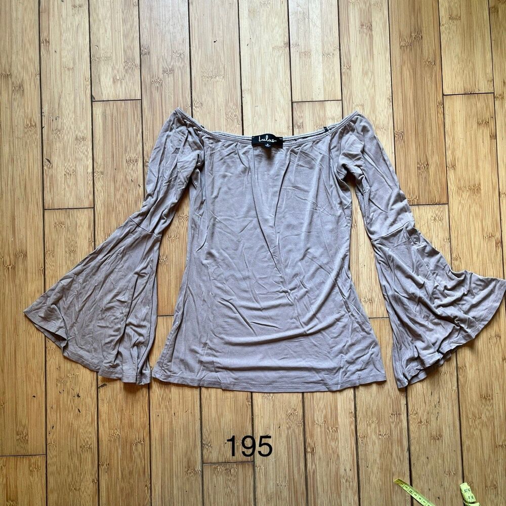 Lulus Modern Top Size Small Women’s Beige EUC